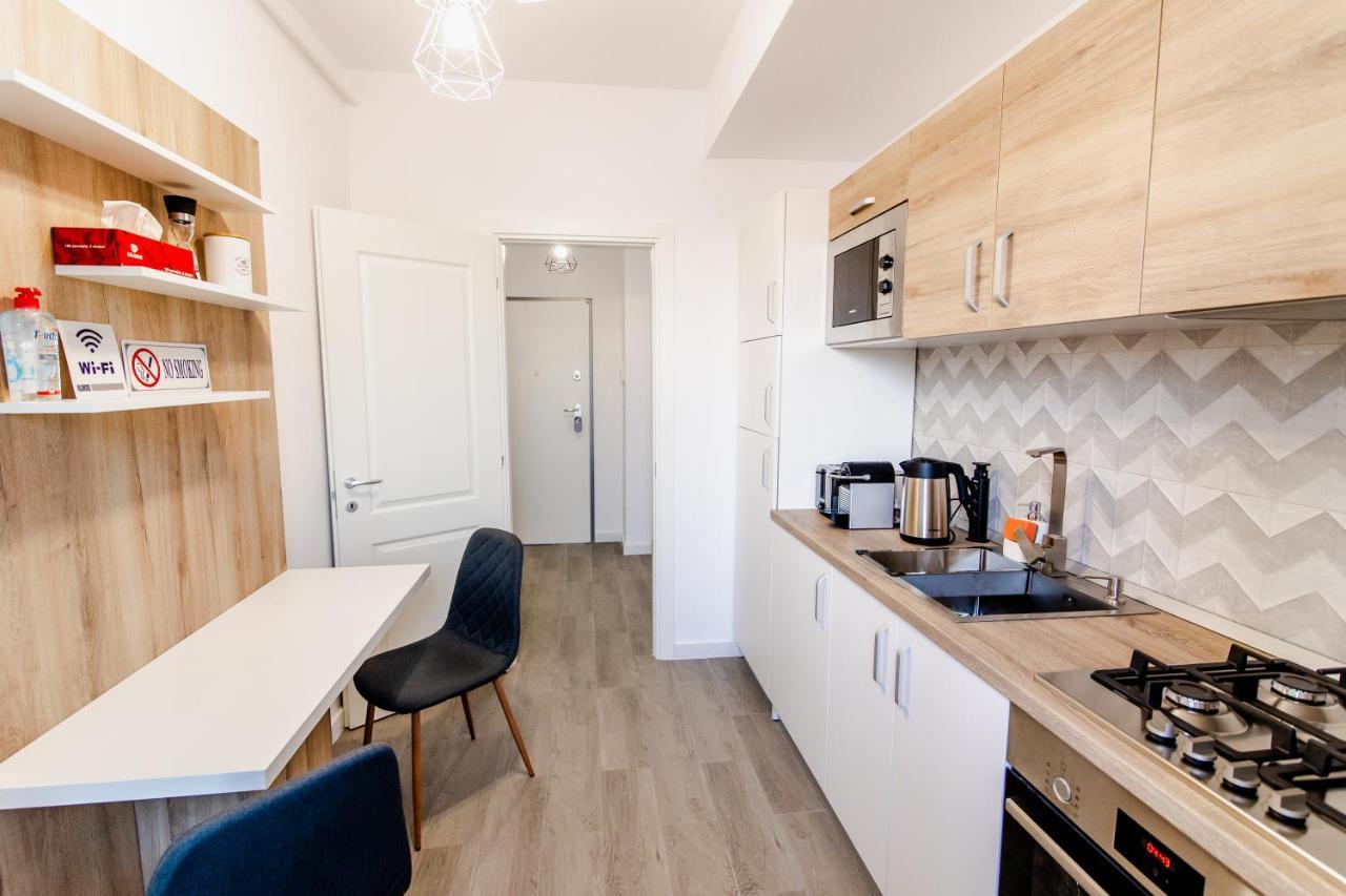 Samplus Central Apartment Craiova Esterno foto