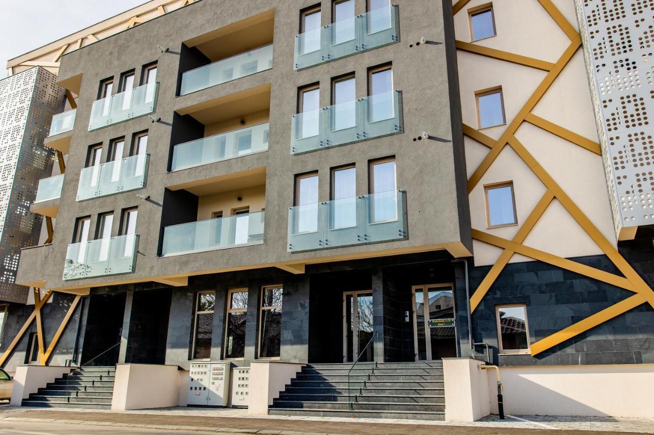 Samplus Central Apartment Craiova Esterno foto