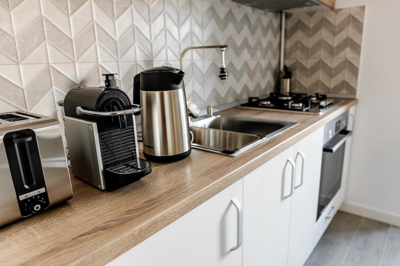 Samplus Central Apartment Craiova Esterno foto